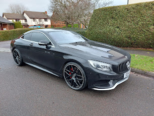 Mercedes-Benz GLS 5-door SUV green