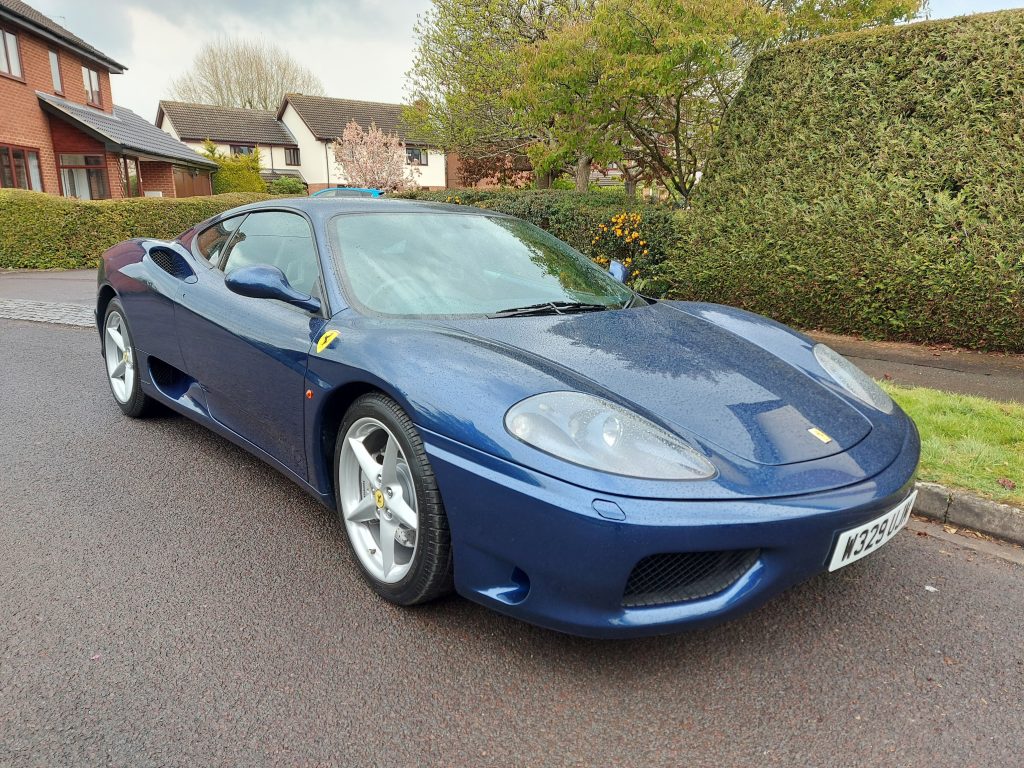 Ferrari LaFerrari 2-door coupe red