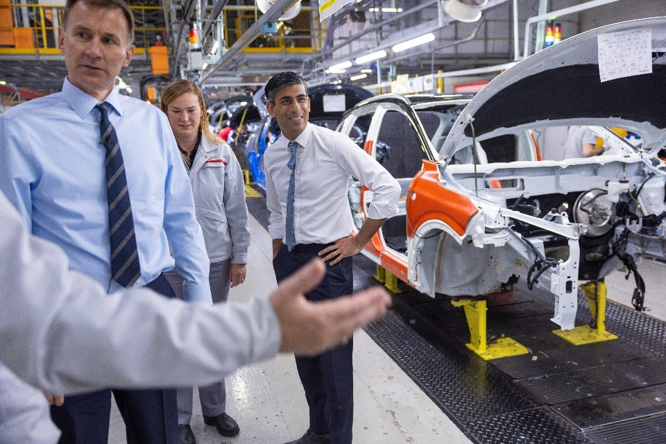 Tariffs on electric vehicles avoided as UK and EU extend trade rules